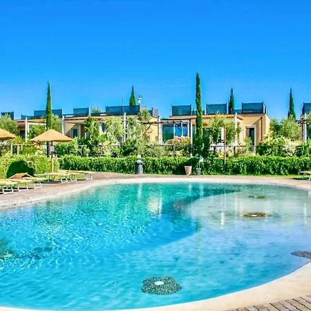 Building-residence With Swimming-pool Immersed In The Tuscan Countryside, Elegant With Air Conditioning And Private Outdoor Space Appart hôtel *