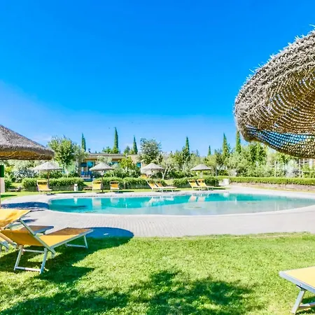 Building-residence With Swimming-pool Immersed In The Tuscan Countryside, Elegant With Air Conditioning And Private Outdoor Space Apartmanhotel Collemezzano