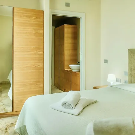 Appart hôtel Building-residence With Swimming-pool Immersed In The Tuscan Countryside, Elegant With Air Conditioning And Private Outdoor Space *
