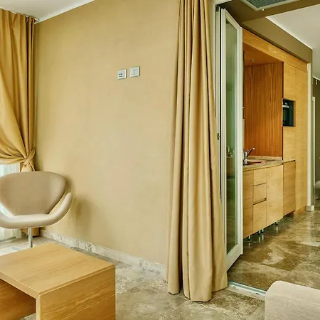 Building-residence With Swimming-pool Immersed In The Tuscan Countryside, Elegant With Air Conditioning And Private Outdoor Space Apartmanhotel *