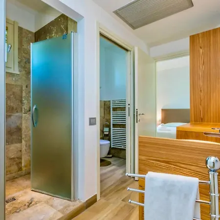 Building-residence With Swimming-pool Immersed In The Tuscan Countryside, Elegant With Air Conditioning And Private Outdoor Space Apartmanhotel Collemezzano