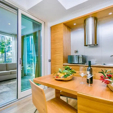 Building-residence With Swimming-pool Immersed In The Tuscan Countryside, Elegant With Air Conditioning And Private Outdoor Space Apartmanhotel