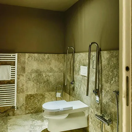 Building-residence With Swimming-pool Immersed In The Tuscan Countryside, Elegant With Air Conditioning And Private Outdoor Space Apartmanhotel Collemezzano