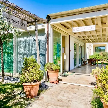 Building-residence With Swimming-pool Immersed In The Tuscan Countryside, Elegant With Air Conditioning And Private Outdoor Space Apartmanhotel